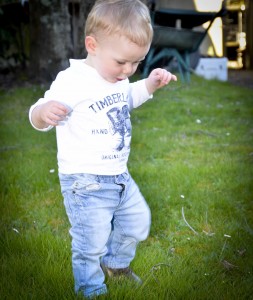 Aider bébé à marcher