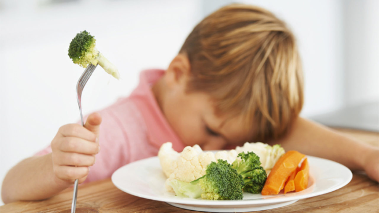 Enfant Difficile à Table Comment Lui Faire Manger Des Légumes
