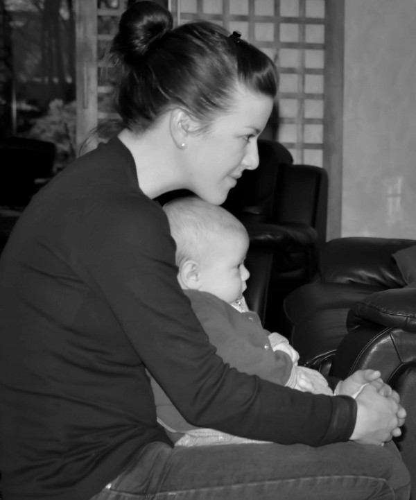 calin bébé et maman