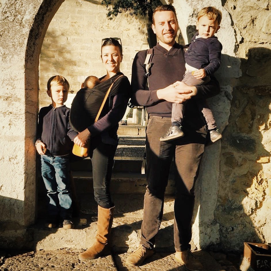 Photo de famille au Castelo Sao Jorge à lisbonne